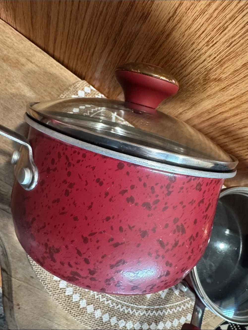 Paula Dean 1QT & 2QT Red Nonstick Saucepan Set with Glass Lids & bronze/red knob